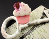 Cupcake Ring, Pink, Kitsch Jewelry, Kawaii Ring, Rhinetsone Heart, Cute Girly Jewelry