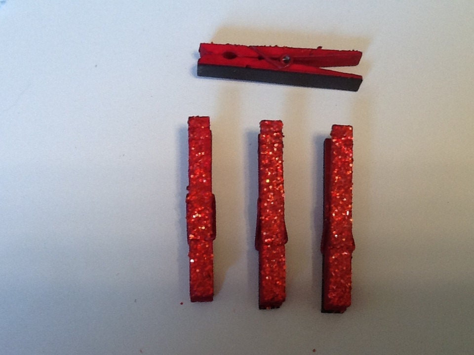 Hand Painted and Glittered Clothespin Place Card Holders with Place Cards