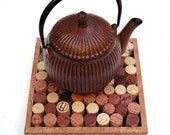 Square Trivet - wine corks, repurposed from a wall decoration by Lolailo