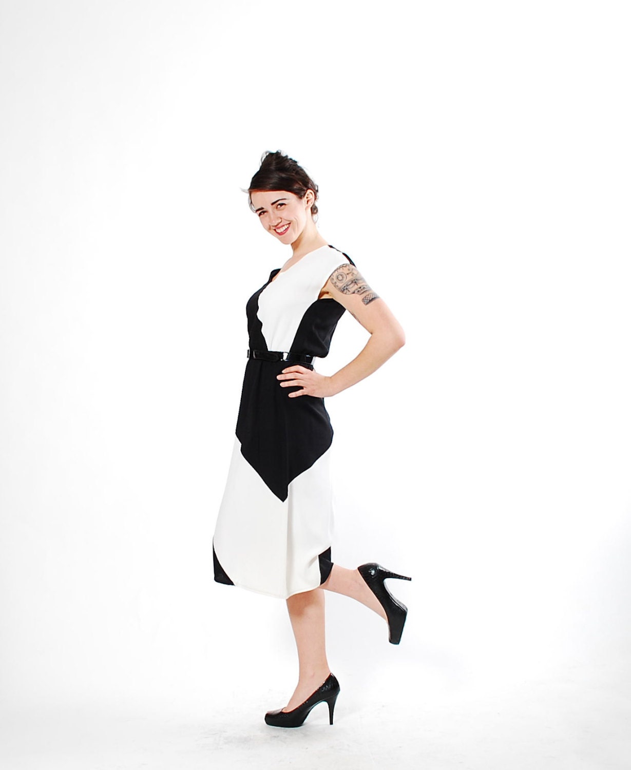 Vintage 70s Dress - 1970s Color Block Dress - Black and White Crepe