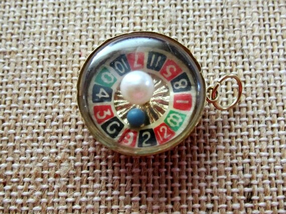 14k Las Vegas Roulette Wheel Movable 3D Spins by EverythingIOwn