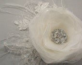 Ivory bridal hair flower, wedding accessory, lace wedding fascinator, feather hairpiece, flower with veil tulle 3.5 inch