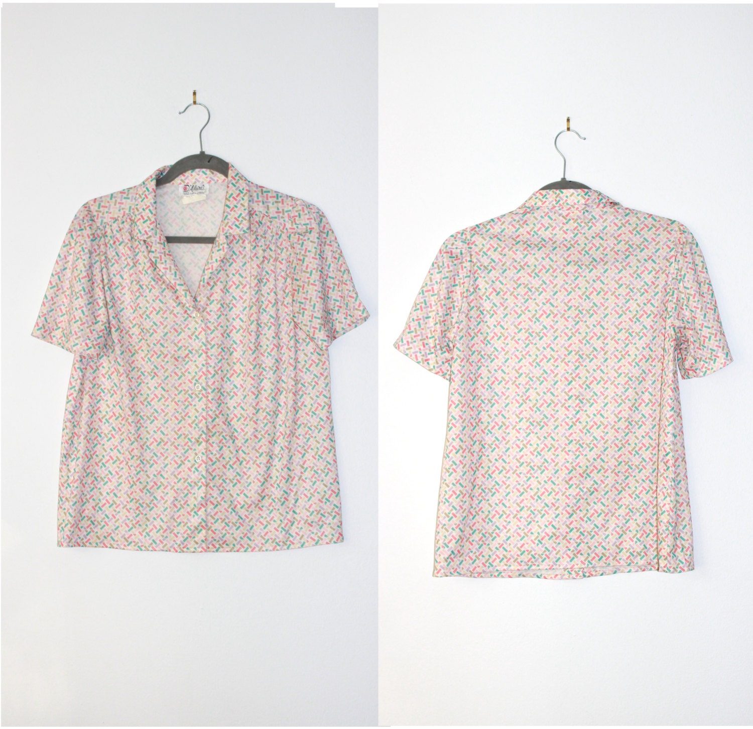 70s Blouse TRIANGLE collar OVERSIZED Rainbow Button Up Cream TShirt Womens Size Small Medium