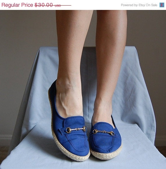25 % OFF SALE 1990s royal blue chained textile flats