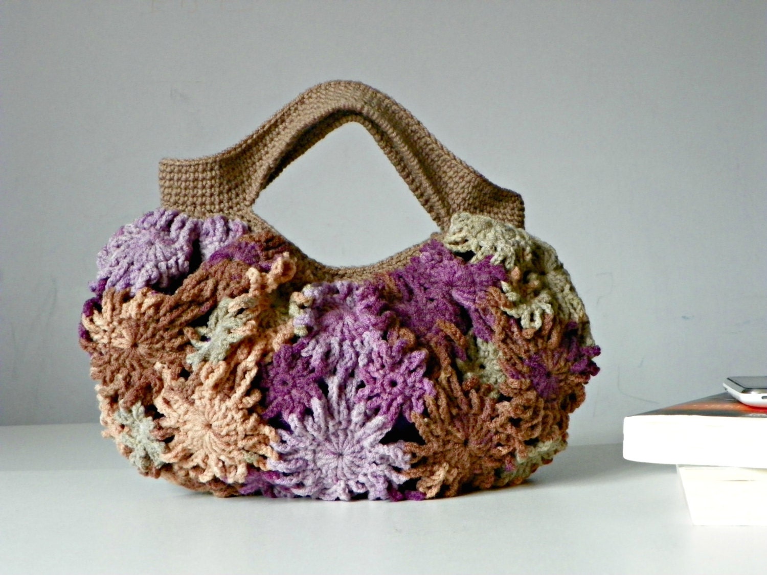 Handbag, Crochetted daisy flower bag, beautiful colors purple shades and earth tones, fun daisy spring and summer trendy bag