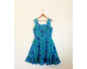 1950s-1960s CLASSIC cotton mod floral dress . . . larger sized