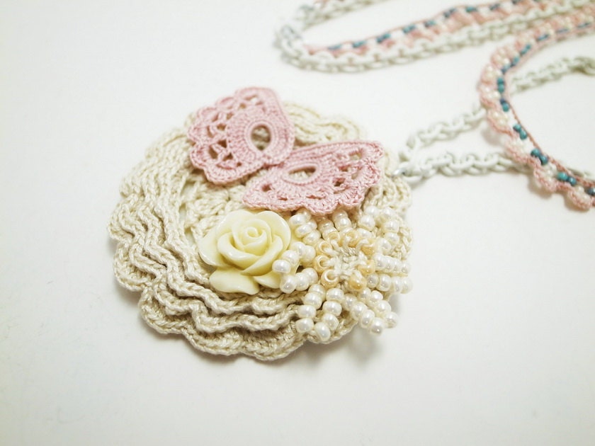 Iriish Crochet Lace Jewelry (Lace Fantasia 6-a) Fiber Art Jewelry Pendant Necklace