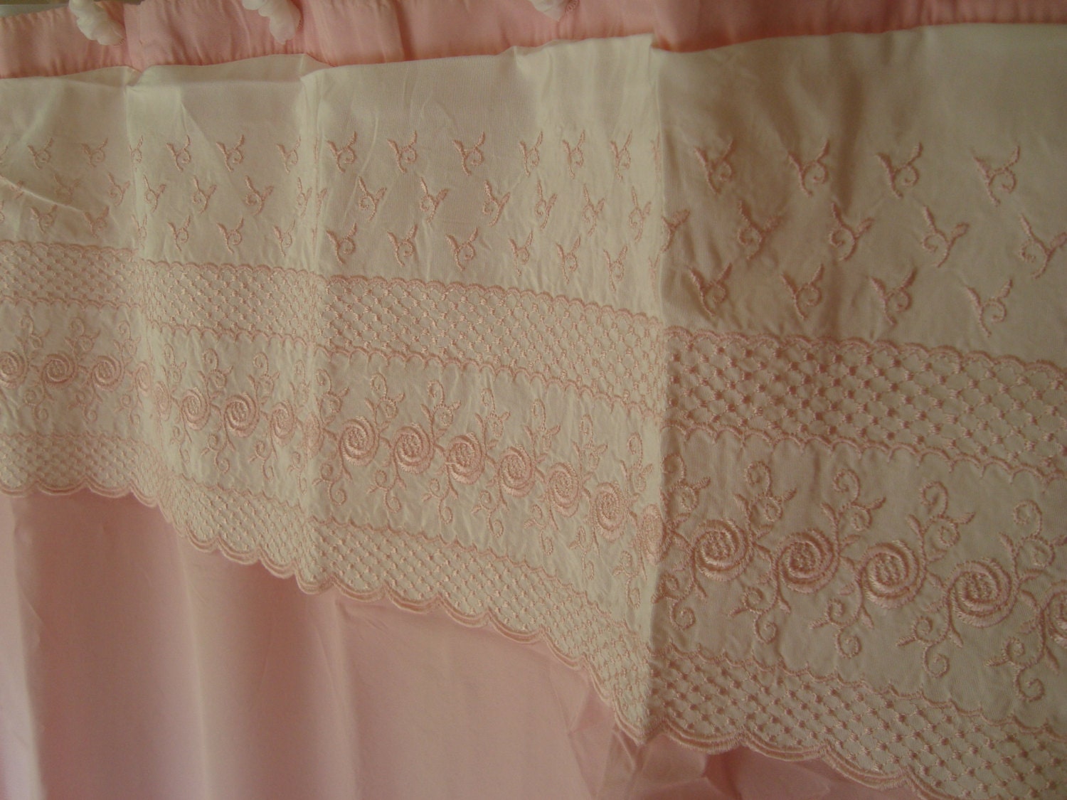 Vintage AMES Pink Shower Curtain with Beautiful Embroidered Header