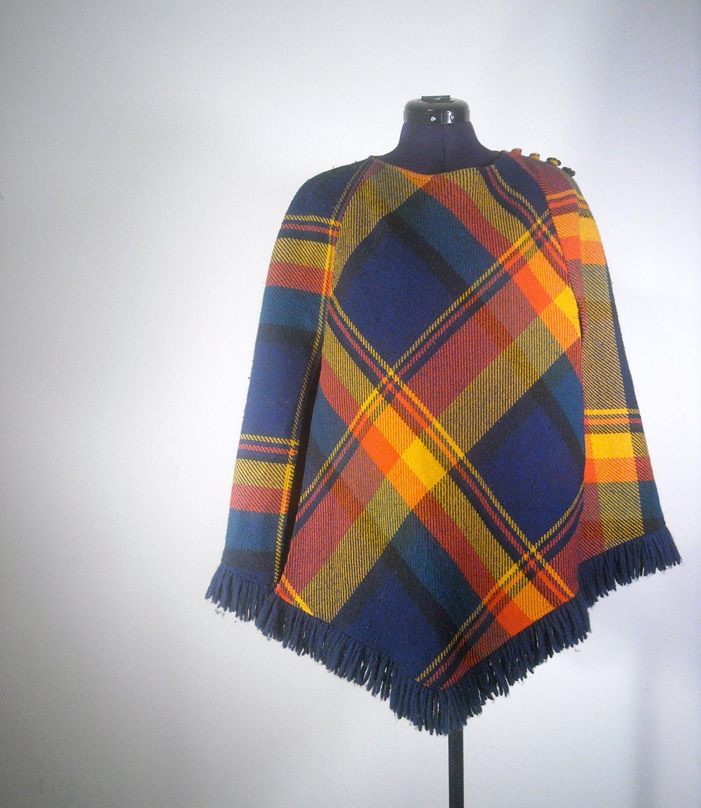 Vintage Poncho 1960s Fringe Plaid Mod Outerwear Winter Fashion Yarn Fringe Acrylic