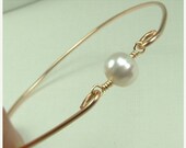 On Sale 10 % off Gold pearl bangle Bracelet, Pearl Bridesmaid Bracelet, Pearl Wedding Jewelry, Bridesmaid Pearl Jewelry