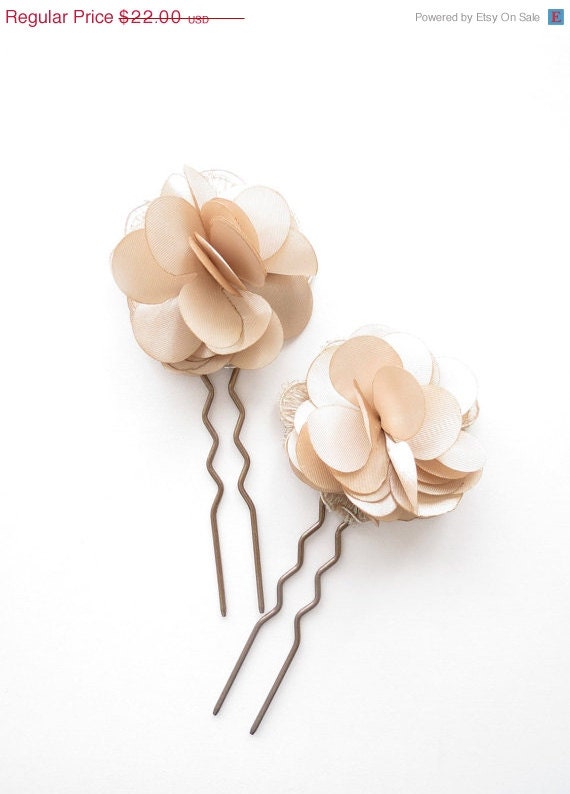 20% OFF Champagne Flower Hair Pin