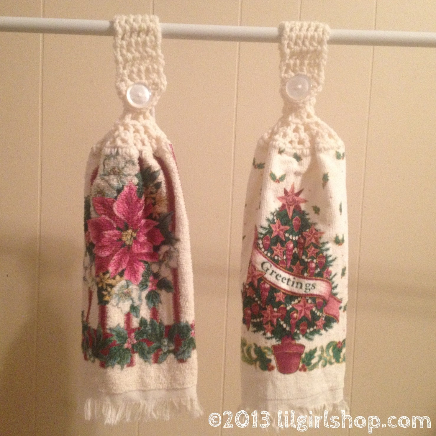Kitchen Hang Towel made by Chloe's Oma - crochet Christmas greetings poinsettia