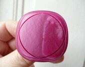 Berthe statement cocktail ring - large rounded square magenta plastic marbled ring - eco friendly repurposed vintage button