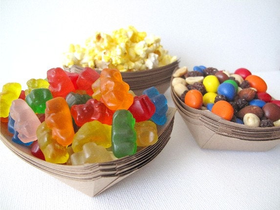 75 SMALL Eco Kraft Paper Food Tray/ Food Boats. Popcorn, Candy, Peanuts, Fruit, Fries, Cheese Sticks, Crackers, Chips, Veggies, Cookies