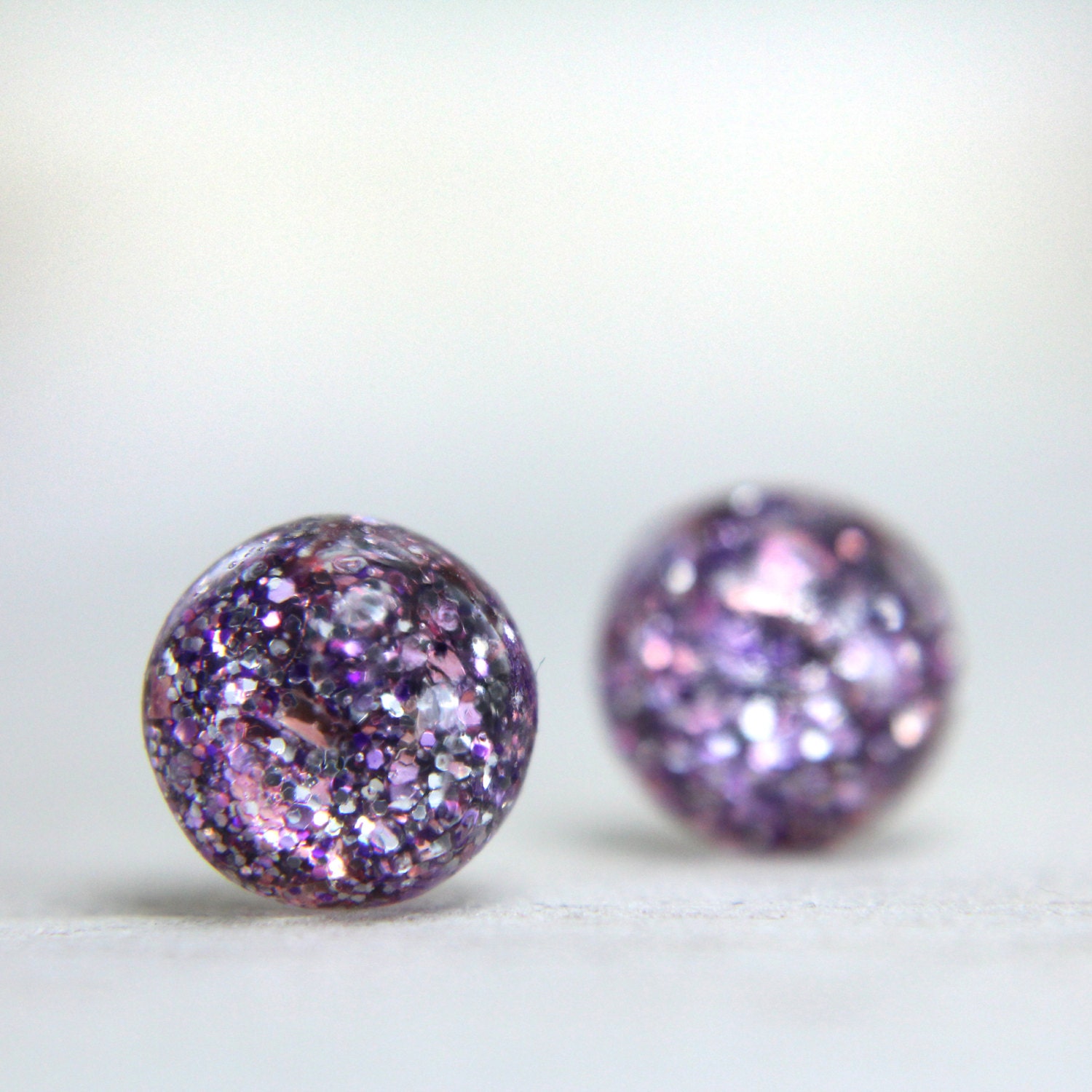 globe earrings in wisteria purple glitter - 8mm - round resin glitter earrings