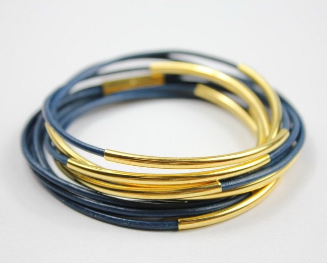 Dark teal real leathr bracelet with gold plated tubes and magnetic clasp Z577