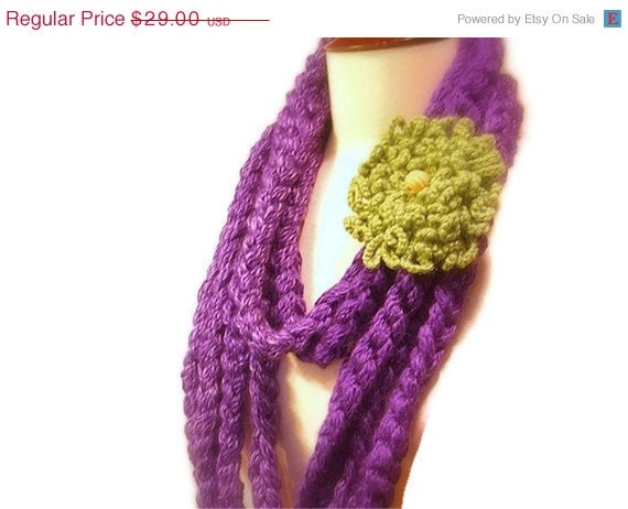 ON SALE Crochet Infinity Scarf, Puple Chunky Chain, Extra long Retro Fashion Accessory