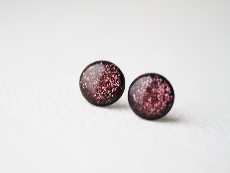 FREE WORLDWIDE SHIPPING - Plum Glitter Stud Earrings