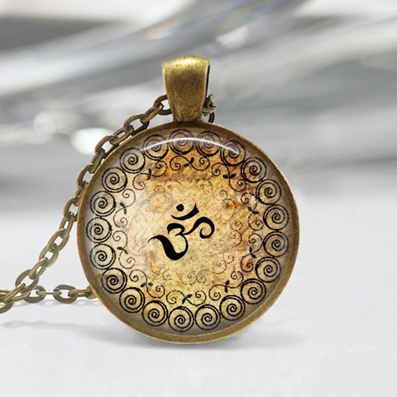 Ohm Mandala Pendant - Resin Pendant Earthy Henna Pendant Om Mehndi Jewelry Ohm Necklace C369