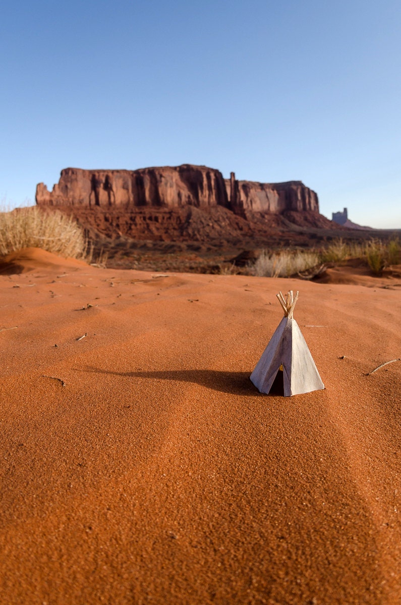 Teepee in Monument Valley (8x12)