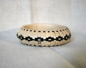 Vintage Bracelet / 80s raffia boho jewelry / diamond pattern