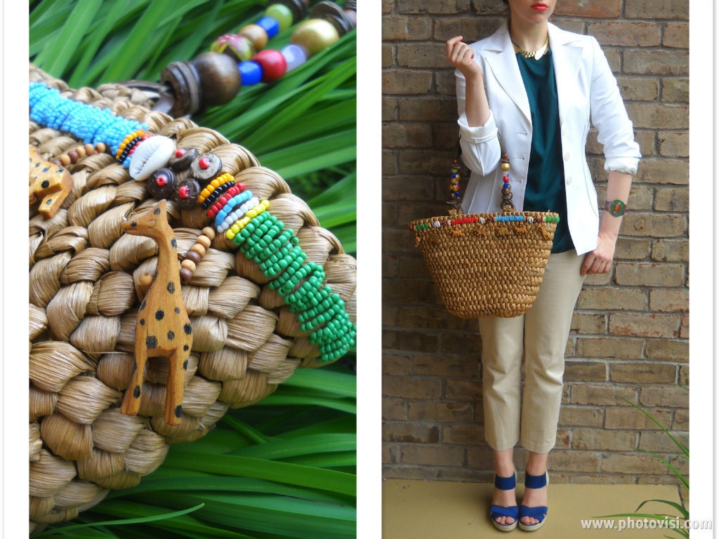 Vintage Unique Straw Safari Tote Purse w/ Eclectic Ethnic Beading and Little Whimsical Carved Exotic Wooden Animals