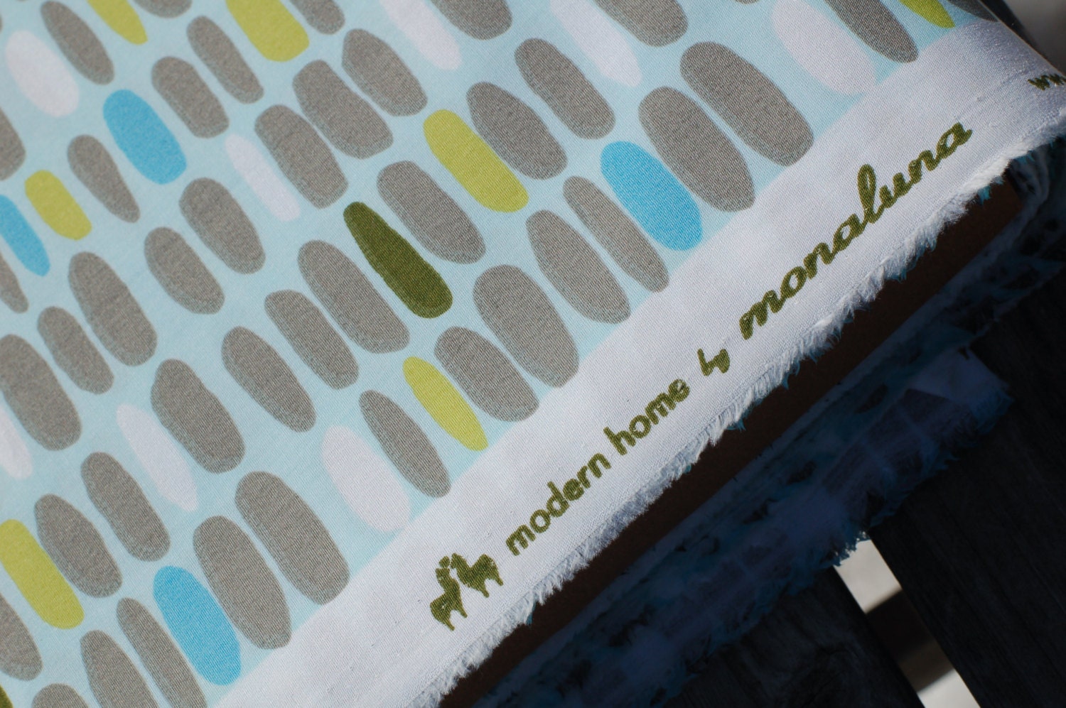 Organic Monaluna- modern home- pebbles- One Yard