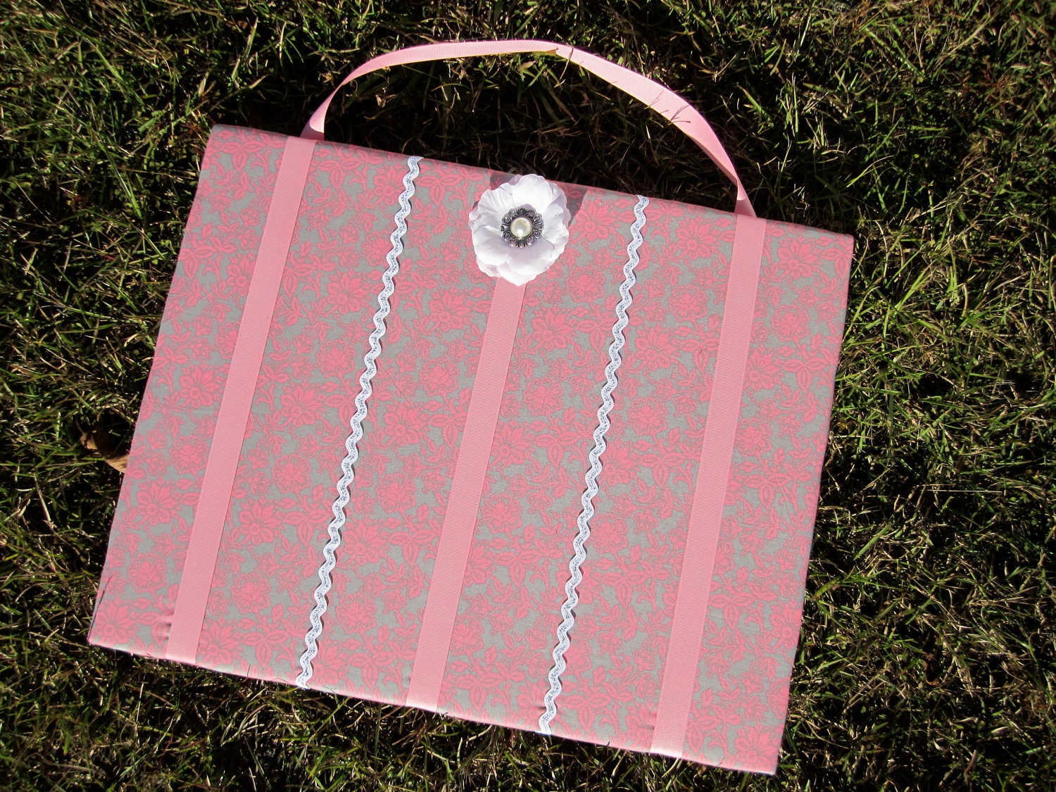 Bow Board Organizer: Pink and Gray with optional headband holder (16 x 20)