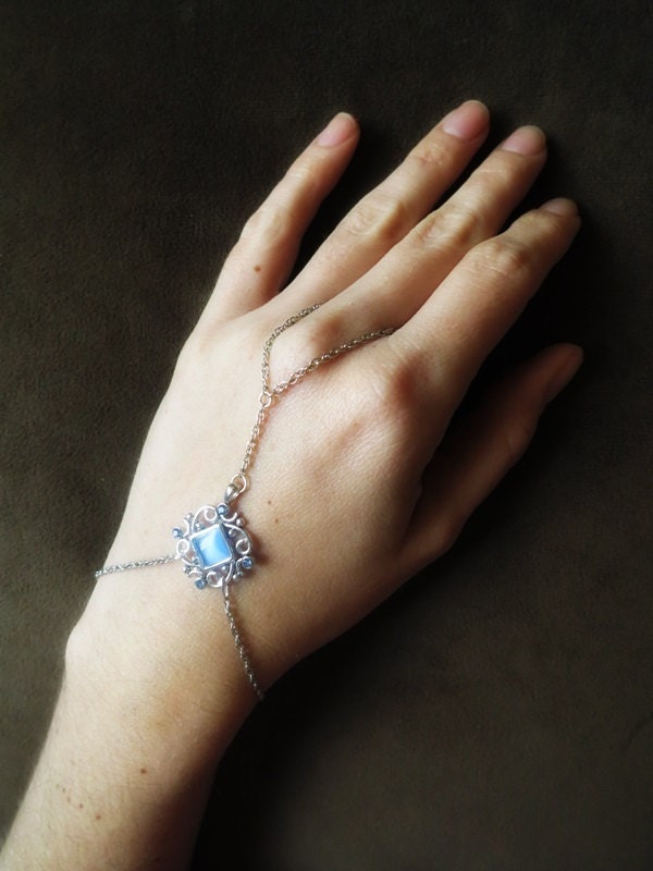 Blue Princess Hand Flower Bracelet