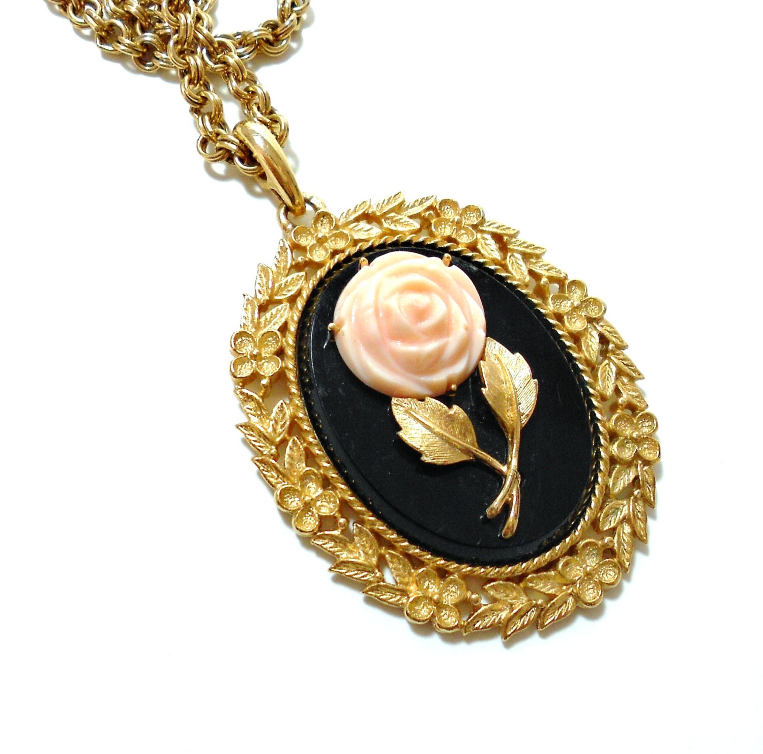 Serena Rose Mirror Pendant Necklace - Avon 1973 - Vintage Avon Necklace - Cameo Necklace - Costume Jewelry