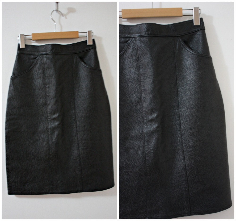 Vintage High Waisted Black Leather Skirt with front pockets Size 10 M Waist 26"