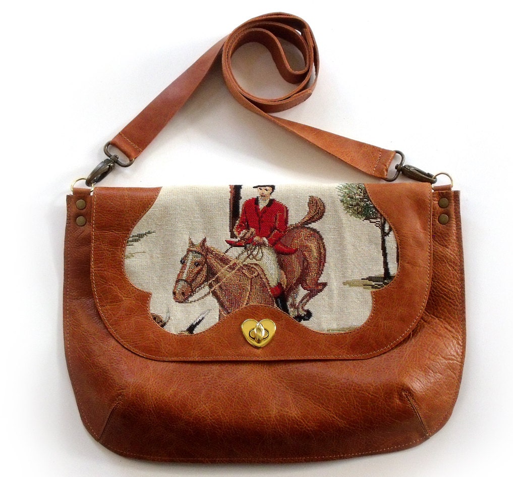 Liberina shoulder bag - caramel leather with horse fabric
