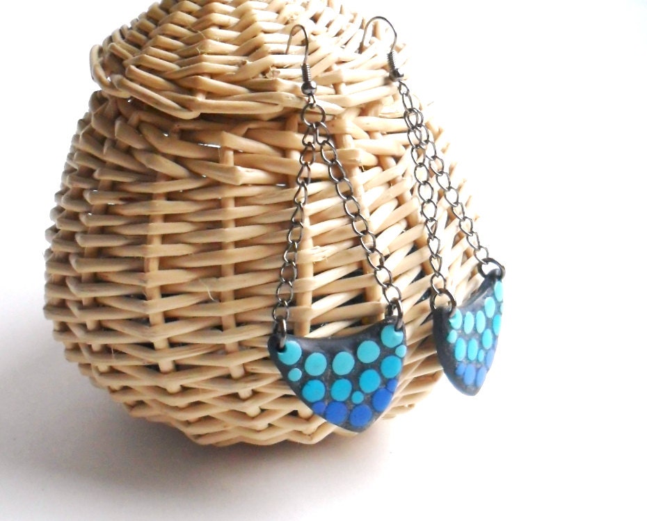 Polymer clay asymmetrical fashion earrings blue bubbles arrow shaped geometrical dangle earrings