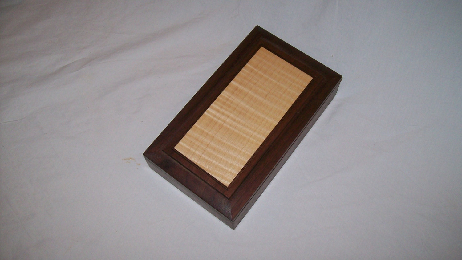 Wooden inlay Ring snd Earring box-American Walnut and Fiddle Back Maple. Handcrafted wood jewelry box