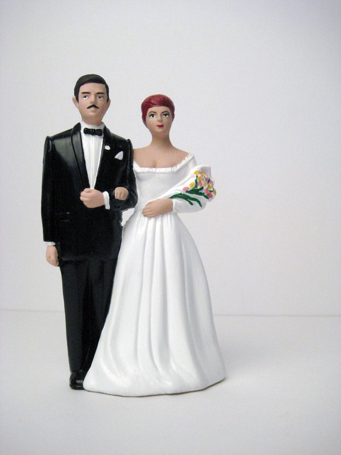 Vintage Wedding Cake Topper 50s  60s / Vintage Bride and Groom / Mustache