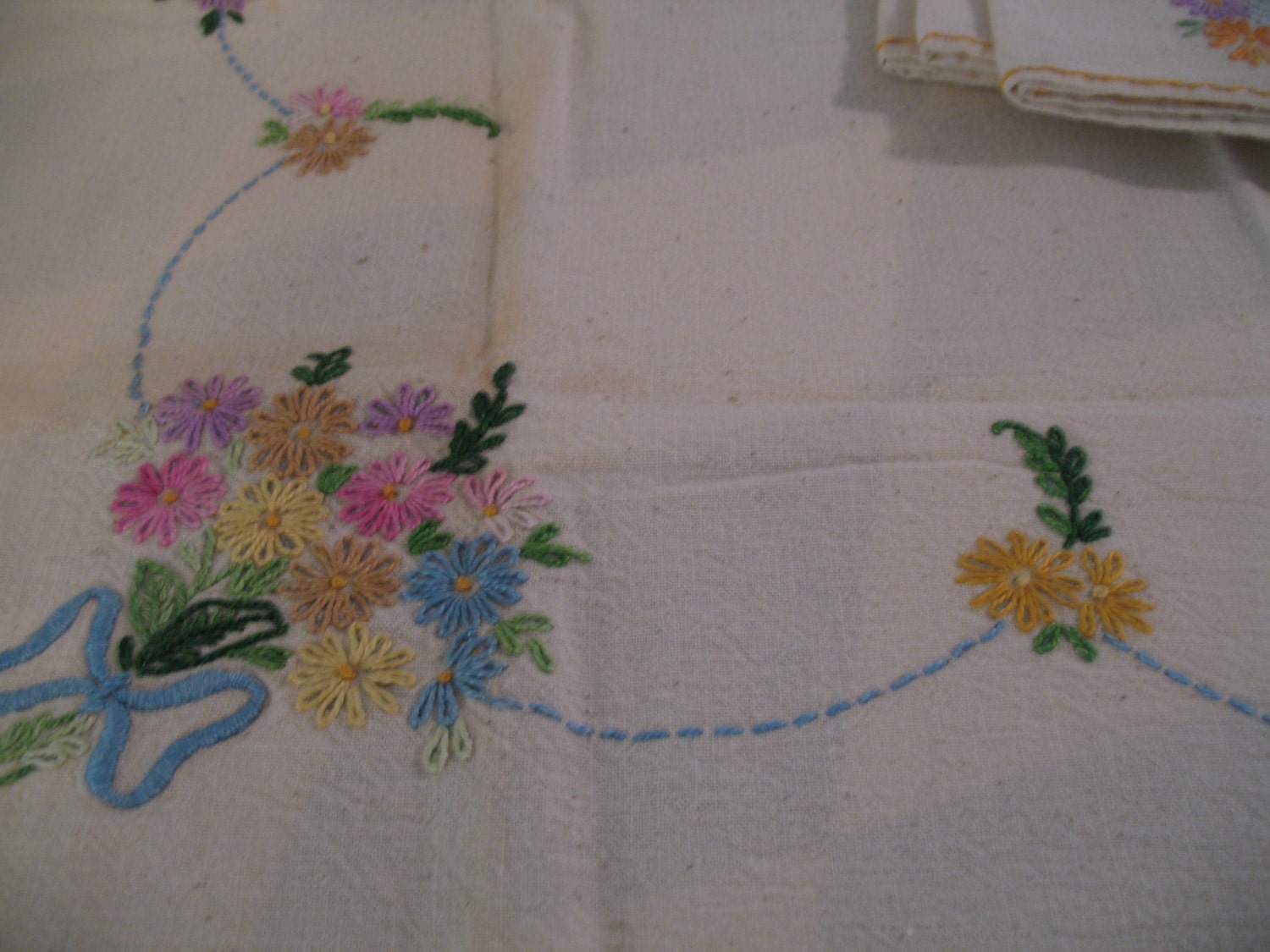 1940's Bouquet Tablecloth and Napkin Set-Hand Embroidered