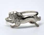 Silver Lion Ring, Sterling Silver Ring, Hammered Silver, Handforged Silver, Animal Ring,