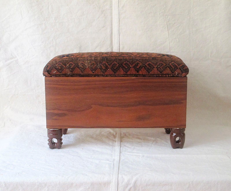 Insulator Storage Ottoman