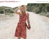 20% Off MEMORIAL DAY SALE Vtg 1960s 60s Light Orange & Red Floral Corduroy Dress w/ Front Pockets Xs