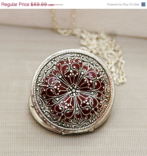 ON SALE Locket, Poppy Locket,Resin locket,Silver Locket,filigree locket necklace,photo locket , vintage brass filigree locket