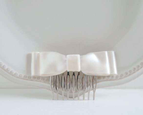 Ivory Bow - bridal wedding comb, simple bridesmaid headpiece, made to order