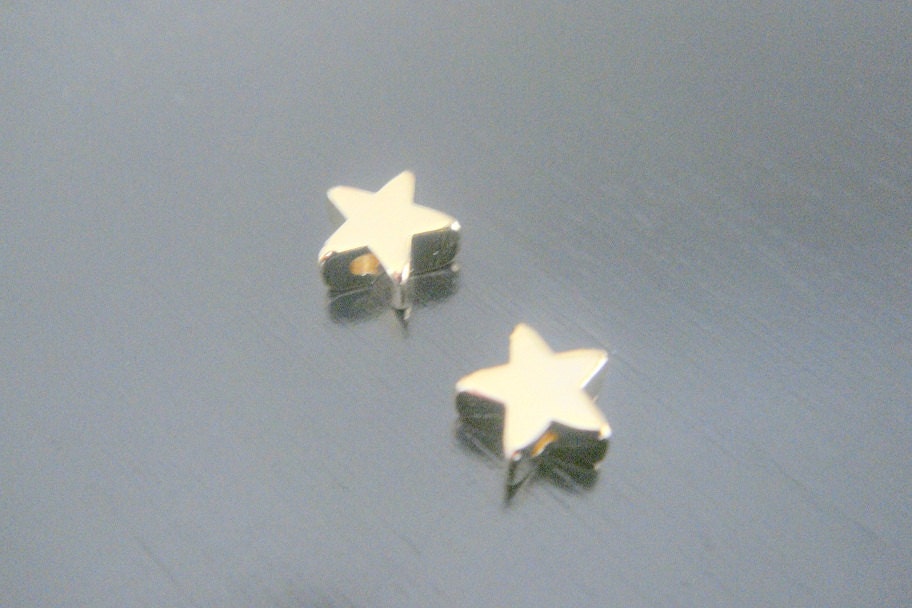 Gold Tarnish Resistant Small Star disk Pendant, Connectors, Earring Findings, 2 pc, KP914085