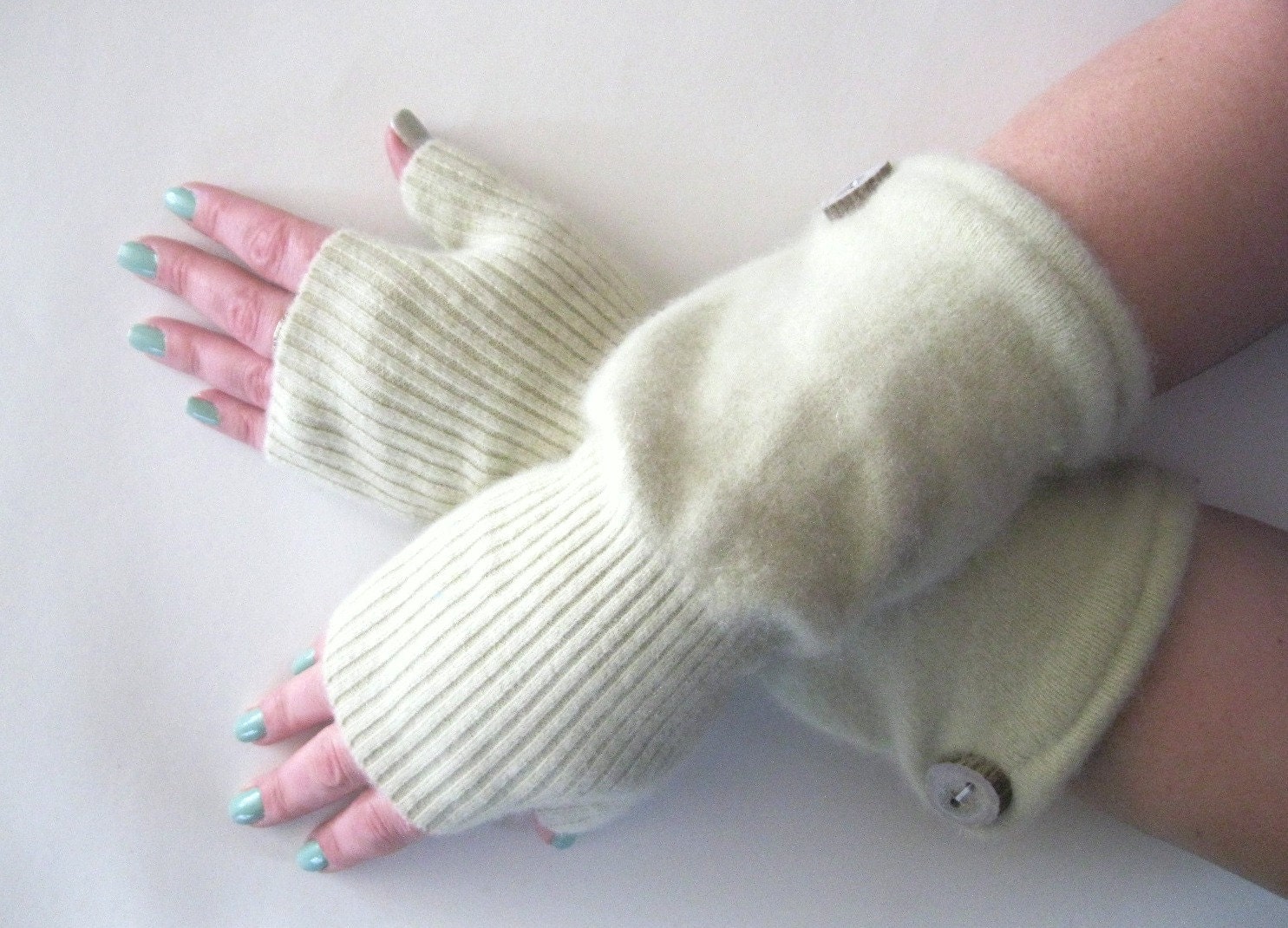 Spring Cashmere Fingerless Gloves - Light Green Texting Gloves Arm Warmers : Upcycled Recycled Repurposed Eco Friendly