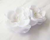 White Bridal Flower Hair Clip Duo, White Wedding Hair Accessory, White Fascinator, White Bridal Head Piece