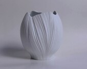 Large Porcelain White 'Plissée' Vase - M. Freyer for Rosenthal 1960s