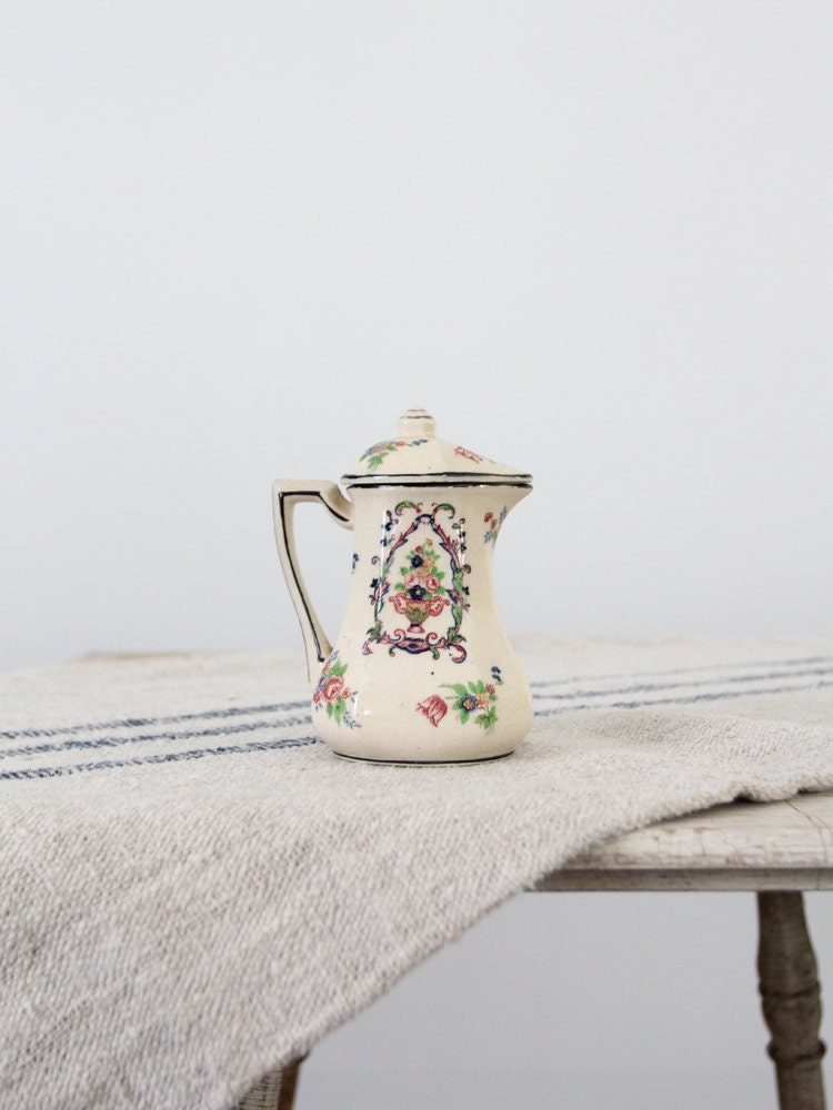 Vintage Japanese Porcelain Creamer / Tashiro Shoten Ltd Porcelain Creamer