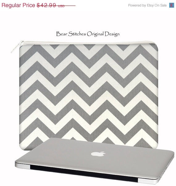 SALE 15" Laptop Bag Sleeve MacBook Pro,  Woman's Laptop Case, Three Pockets, Padded Sleeve Woman's Case, Chevron, Gray