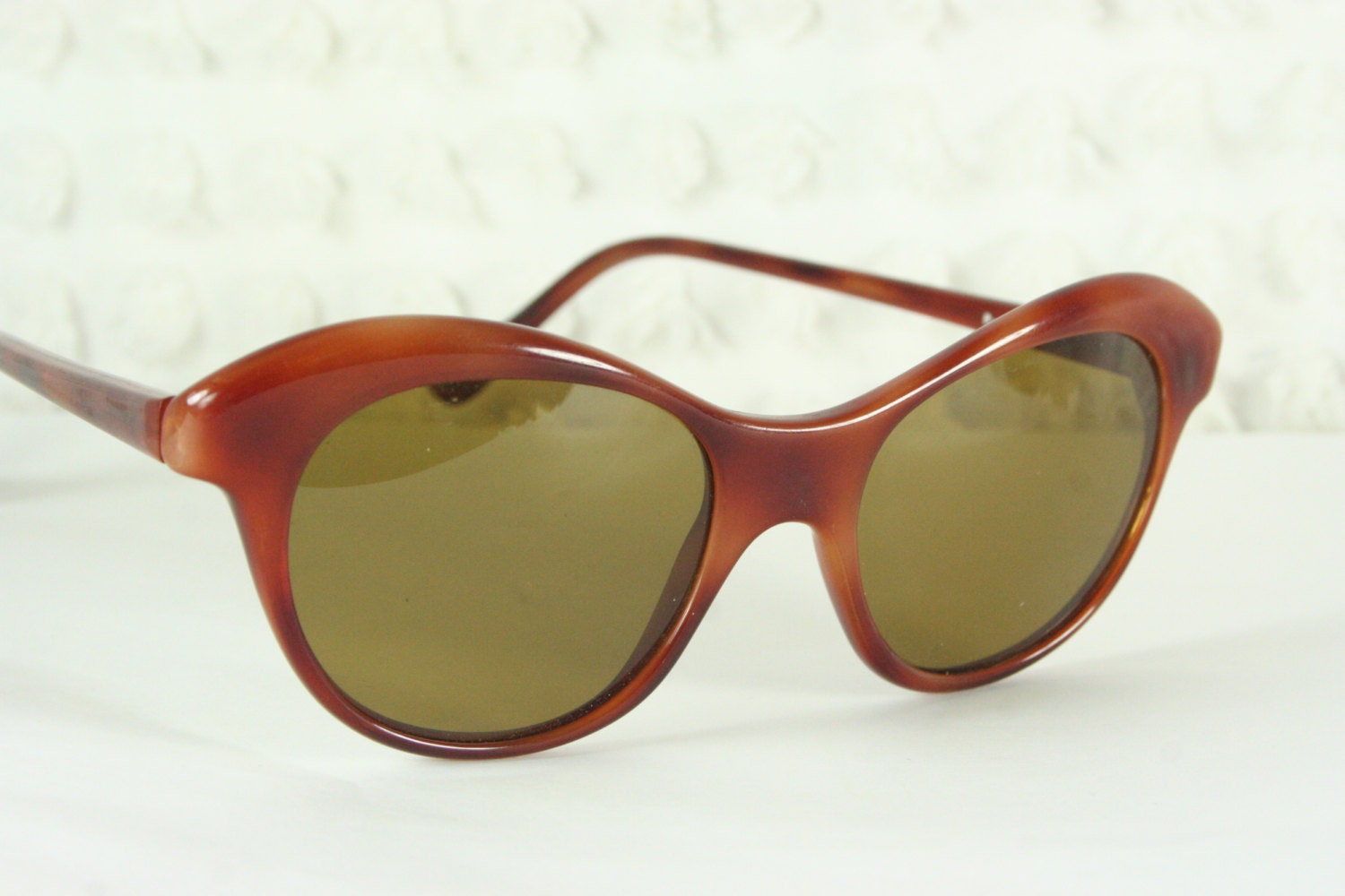 80s Cat Eye Sunglasses 1980s Tortoise Sunglass Brown Amber Round Frame Non Prescription Green Lens NOS Unisex Non Rx
