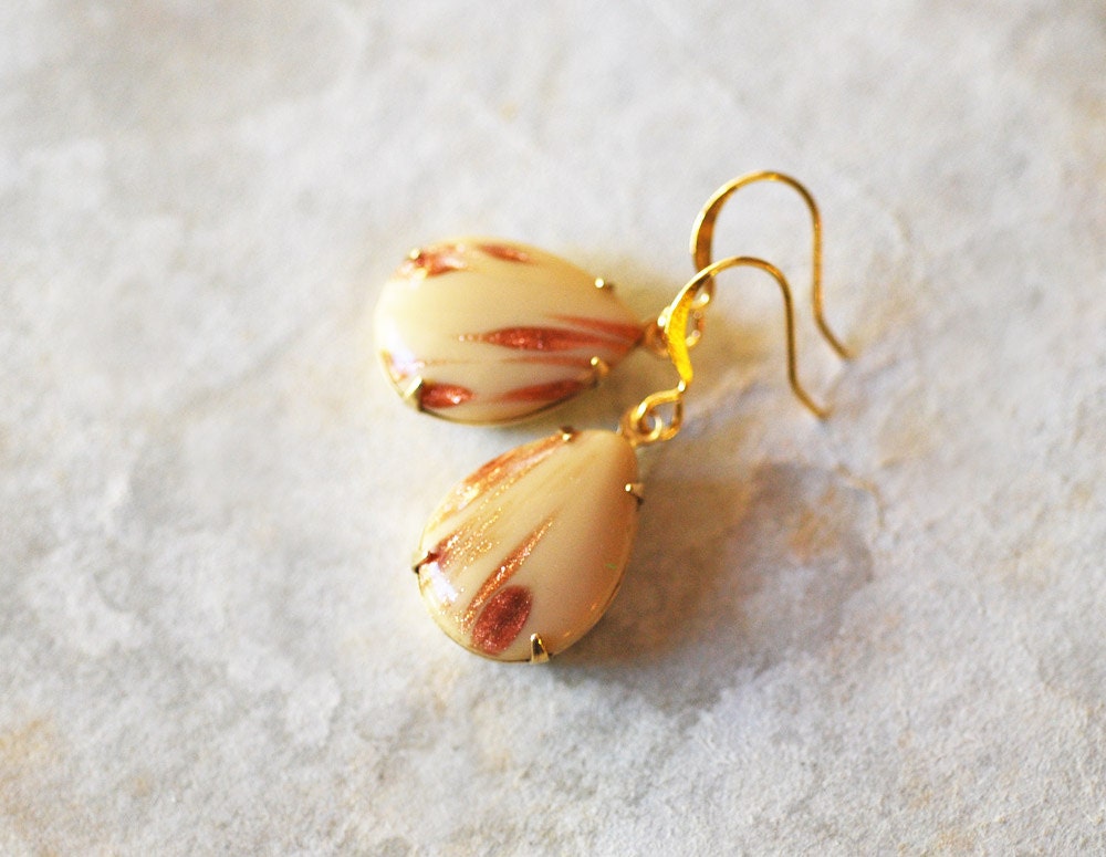 no. 141 - caramel glass drop and golden brass earrings