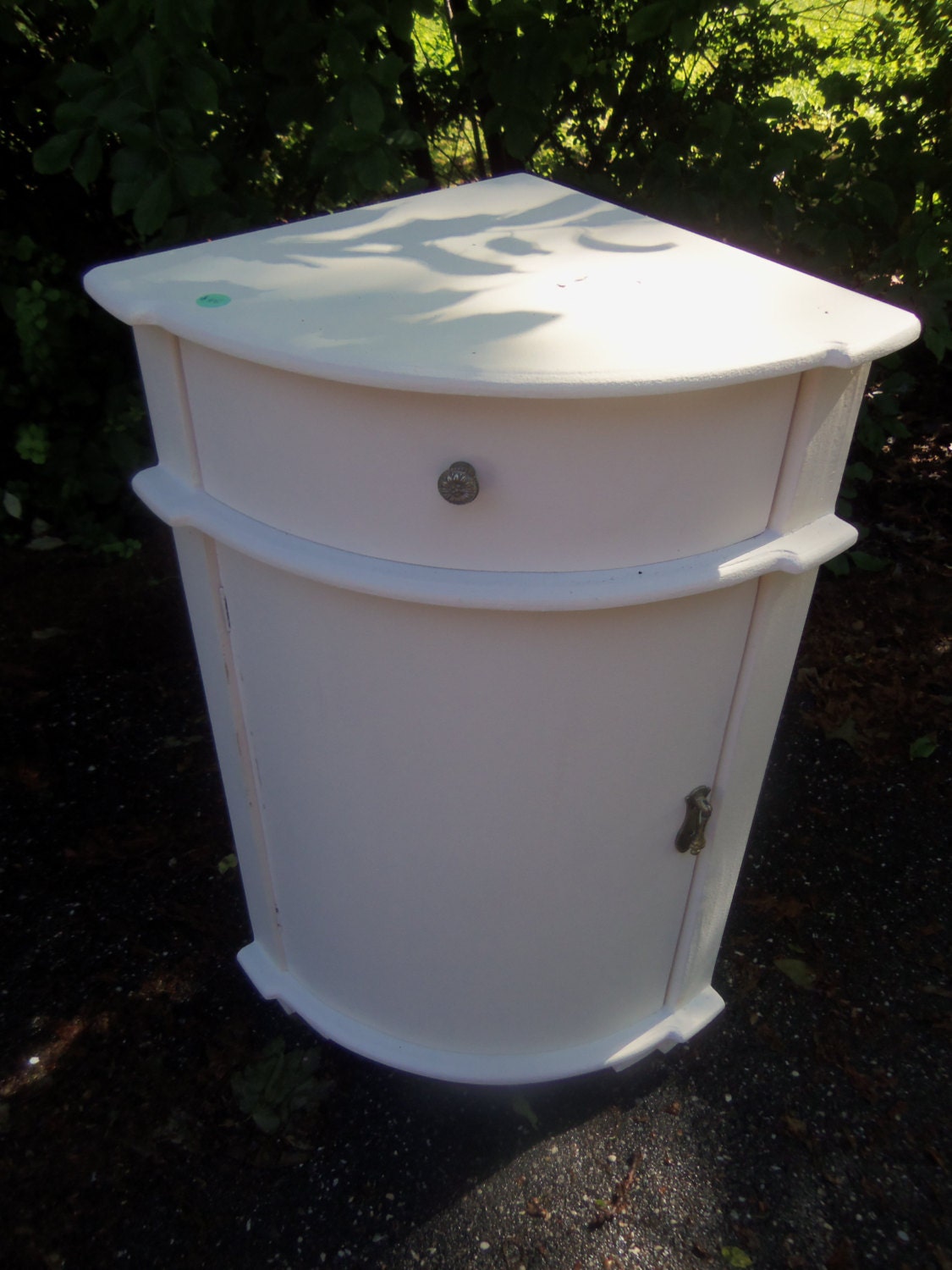 Cute Cottage Corner Charmer Storage Table
